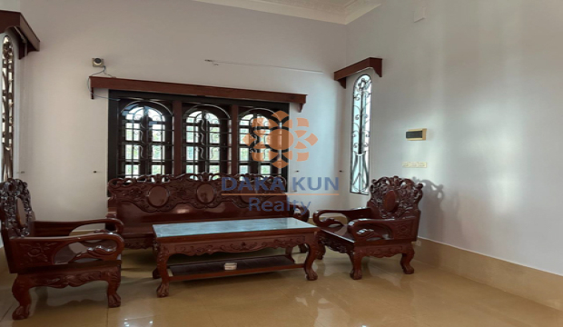 5 Bedrooms House for Rent in Krong Siem Reap-Svay Dangkum